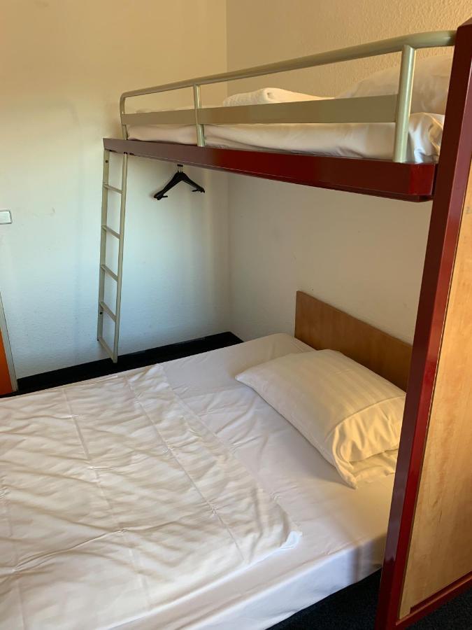Motel 24H Koeln Frechen Eksteriør billede