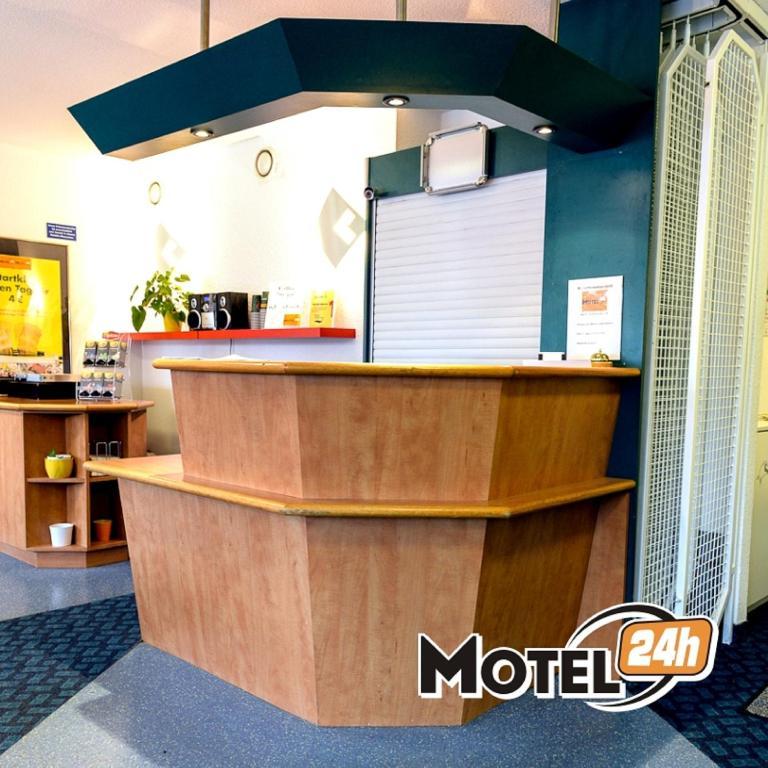 Motel 24H Koeln Frechen Eksteriør billede
