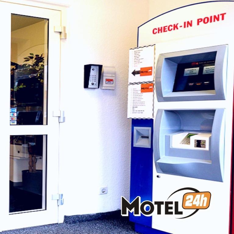 Motel 24H Koeln Frechen Eksteriør billede